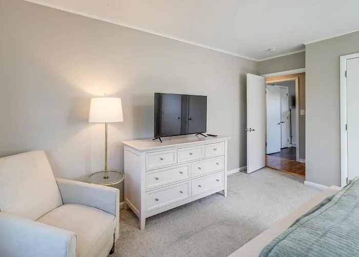 Pet-friendly W/ Yard: 8 Mi To Downtown Tulsa! * Tulsa